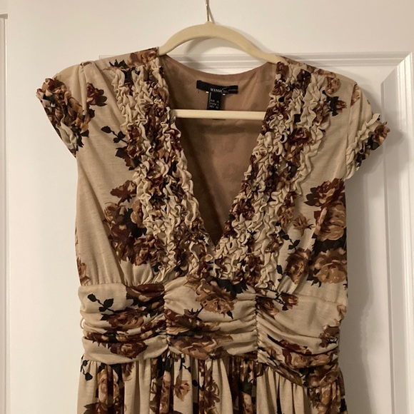 Flower patterned dress! - Picture 3 of 6